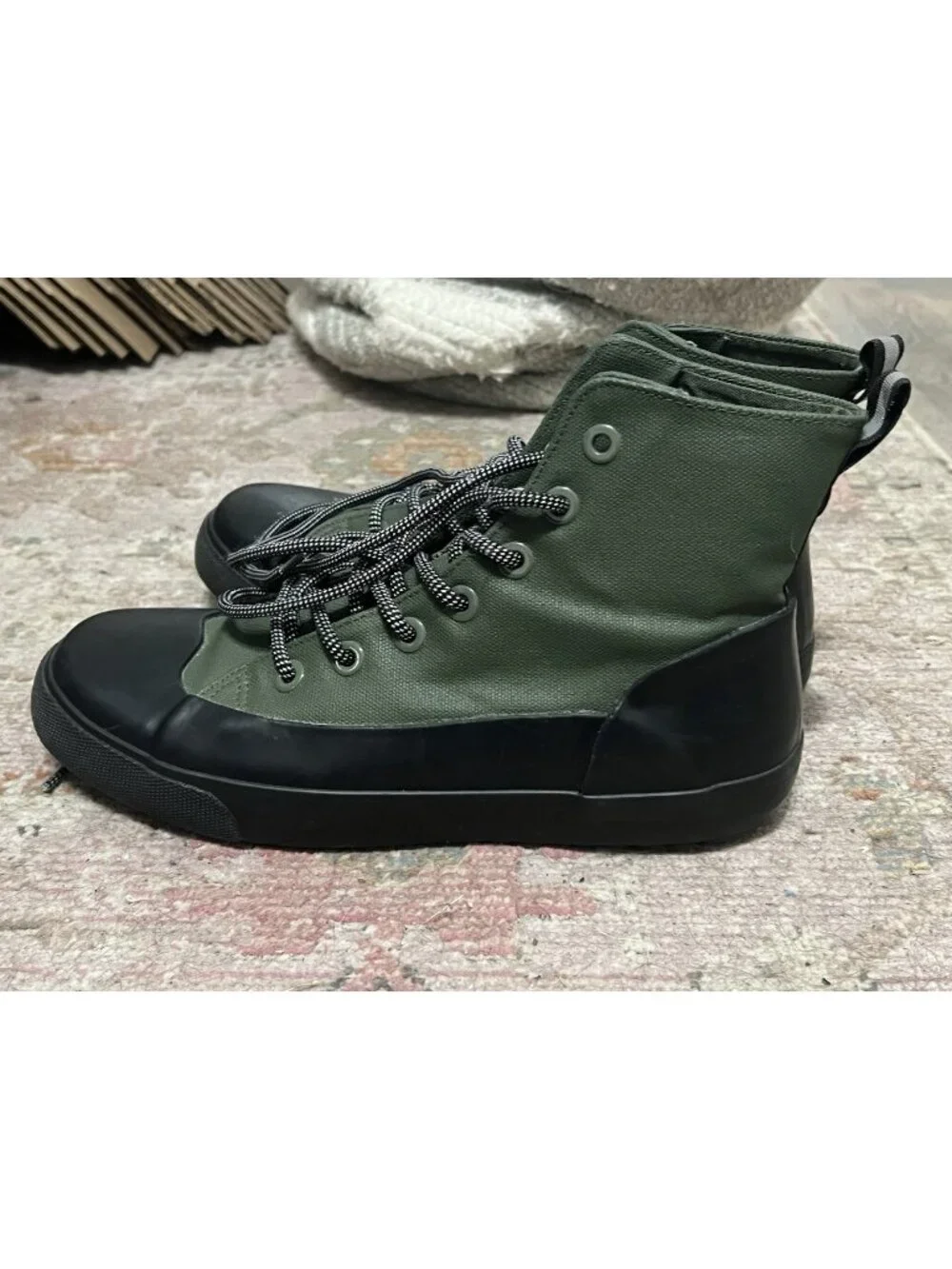 Hunter x Target Green Canvas/ Black Rubber Ankle Rain Boots Men 7.5 Women 9.5
